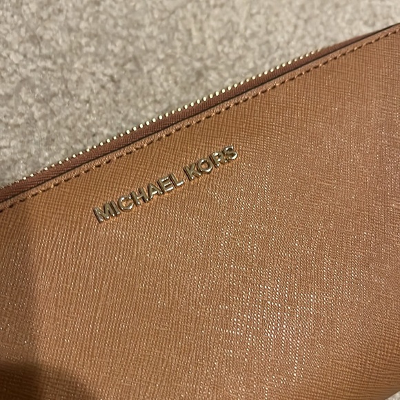 Michael Kors wristlet wallet - Picture 4 of 7
